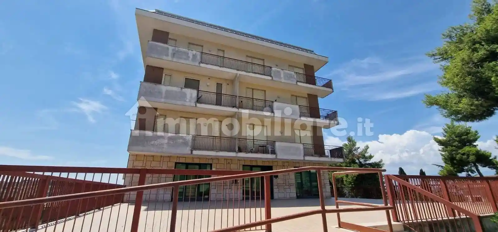 Trilocale via Vittorio Emanuele, 12/1, Montesilvano Colle, Montesilvano - foto 4