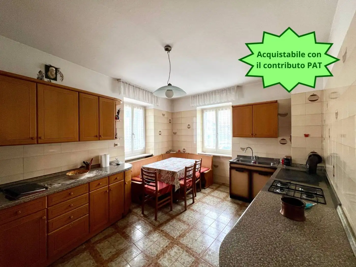 Casa indipendente in vendita a Novella