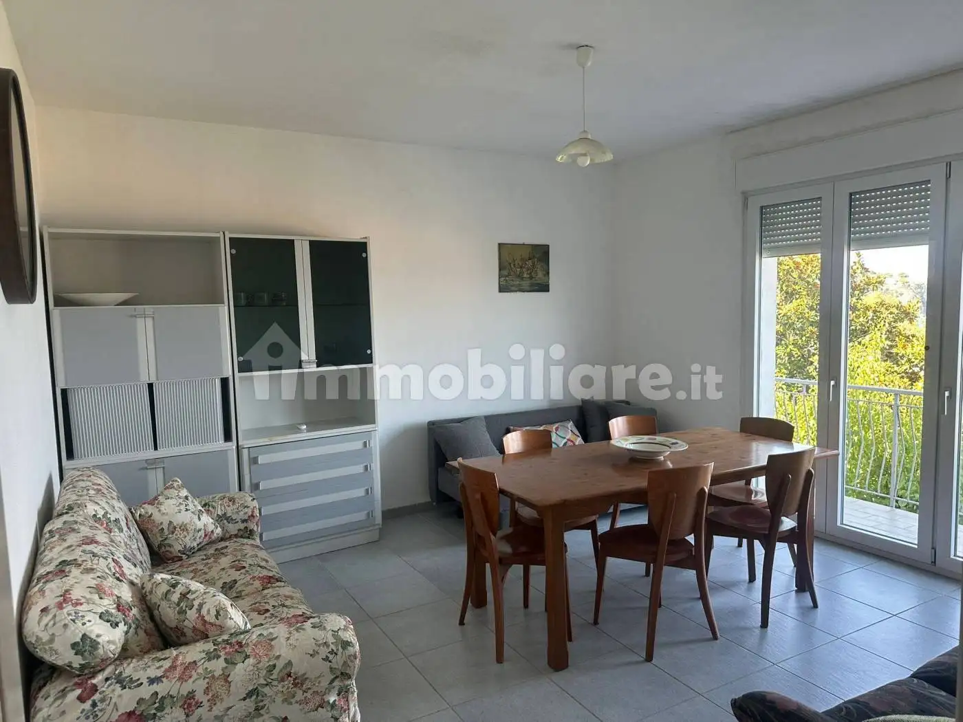 Appartamento in affitto a Stalettì