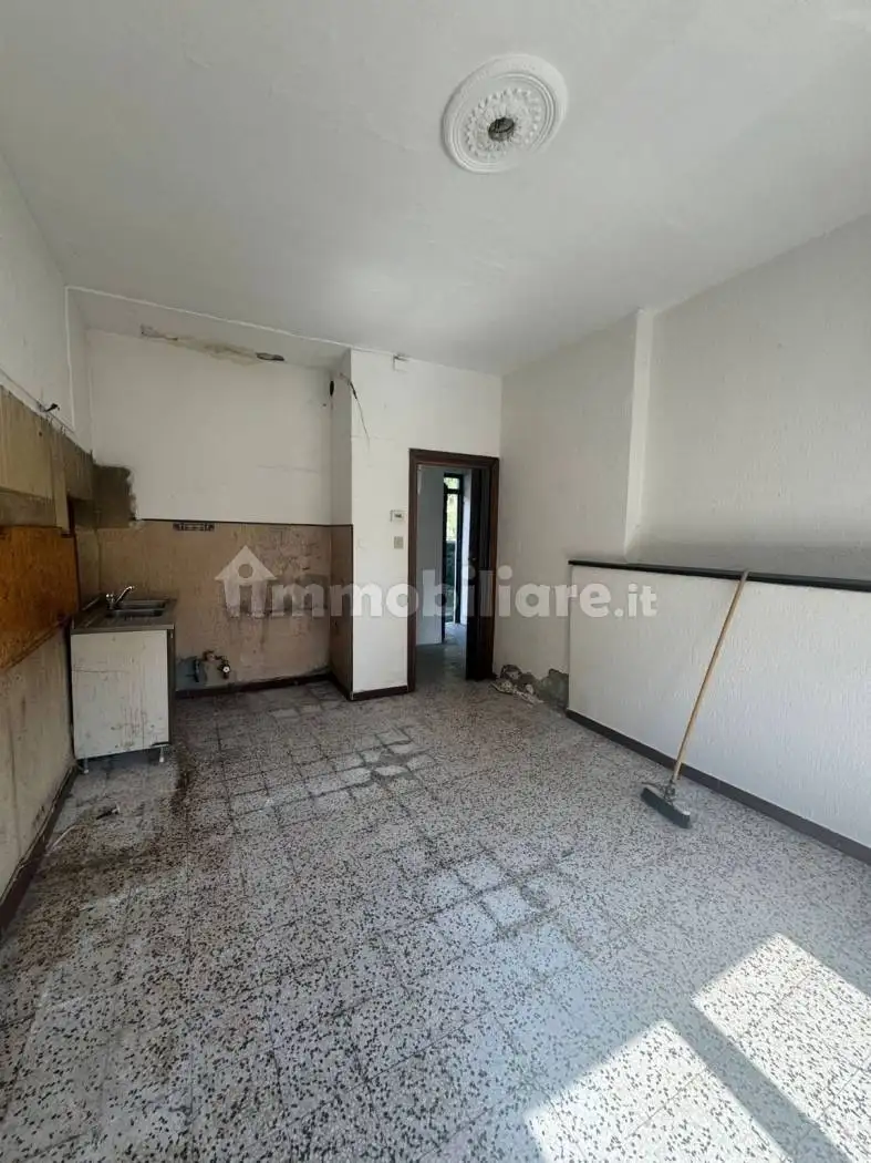 Trilocale via Santi Ippolito e Cassiano, Centro, Edolo - foto 3