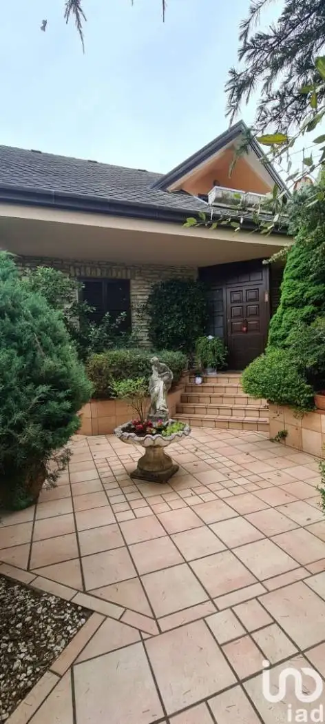 Villa in vendita a Cerreto d'Esi