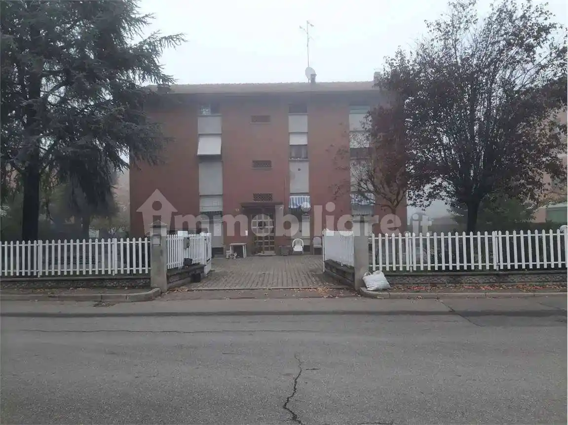 Casa indipendente in vendita a Reggio Emilia