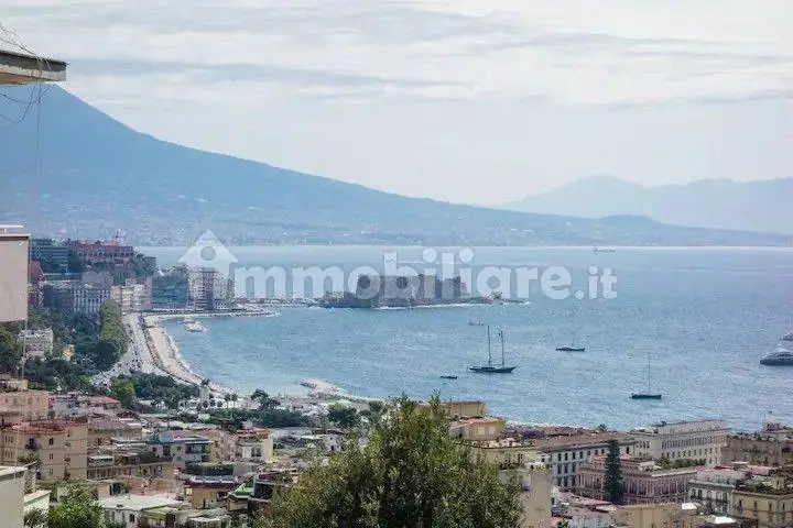 Appartamento in vendita a Napoli