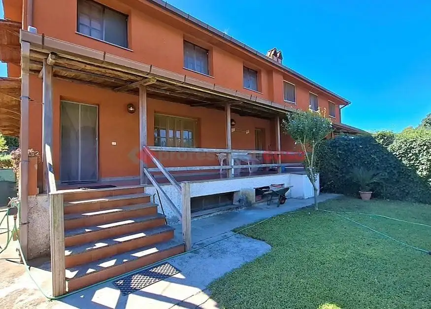 Villa in vendita a Aprilia