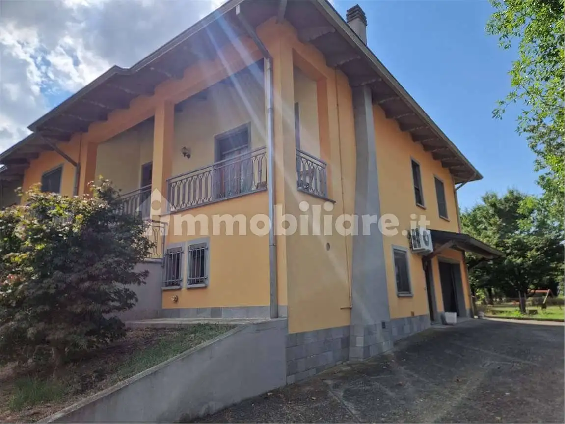 Villa in vendita a Roccabianca