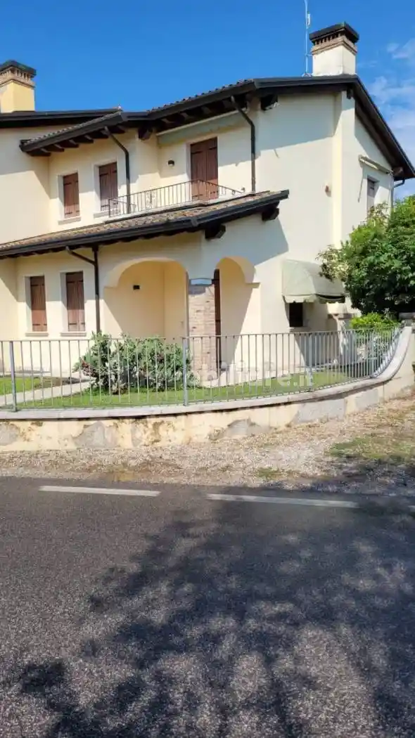 Villa in vendita a Tezze sul Brenta