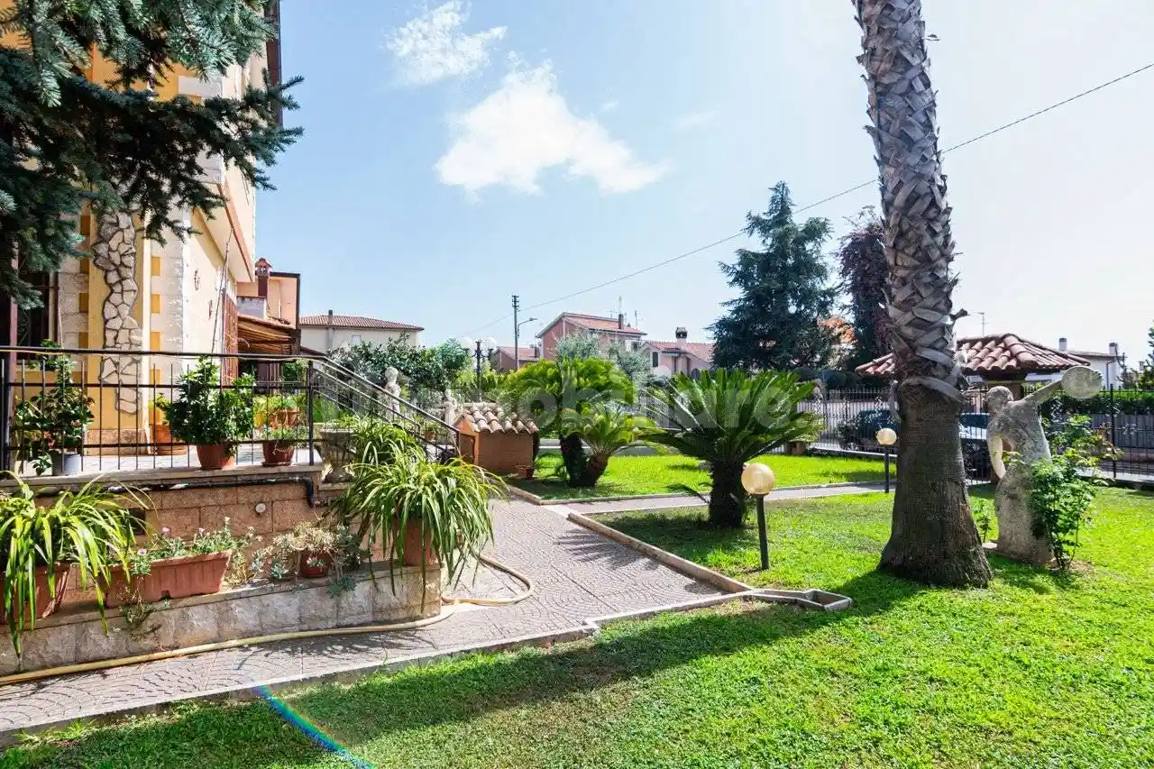 Villa in vendita a Albano Laziale