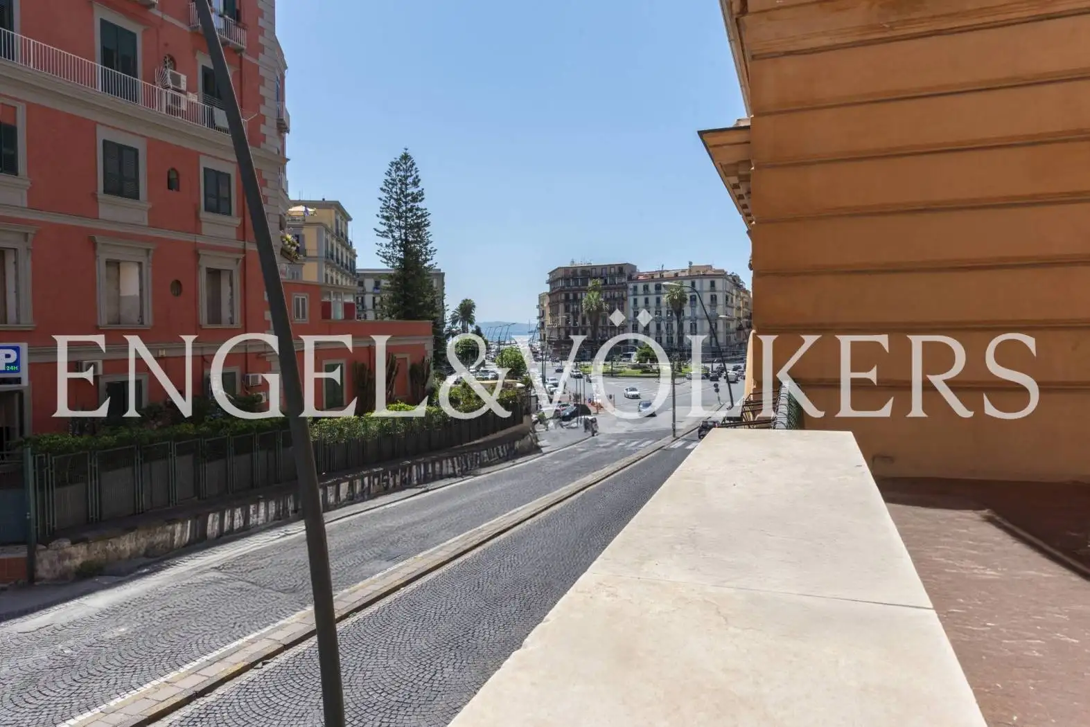 Appartamento in vendita a Napoli