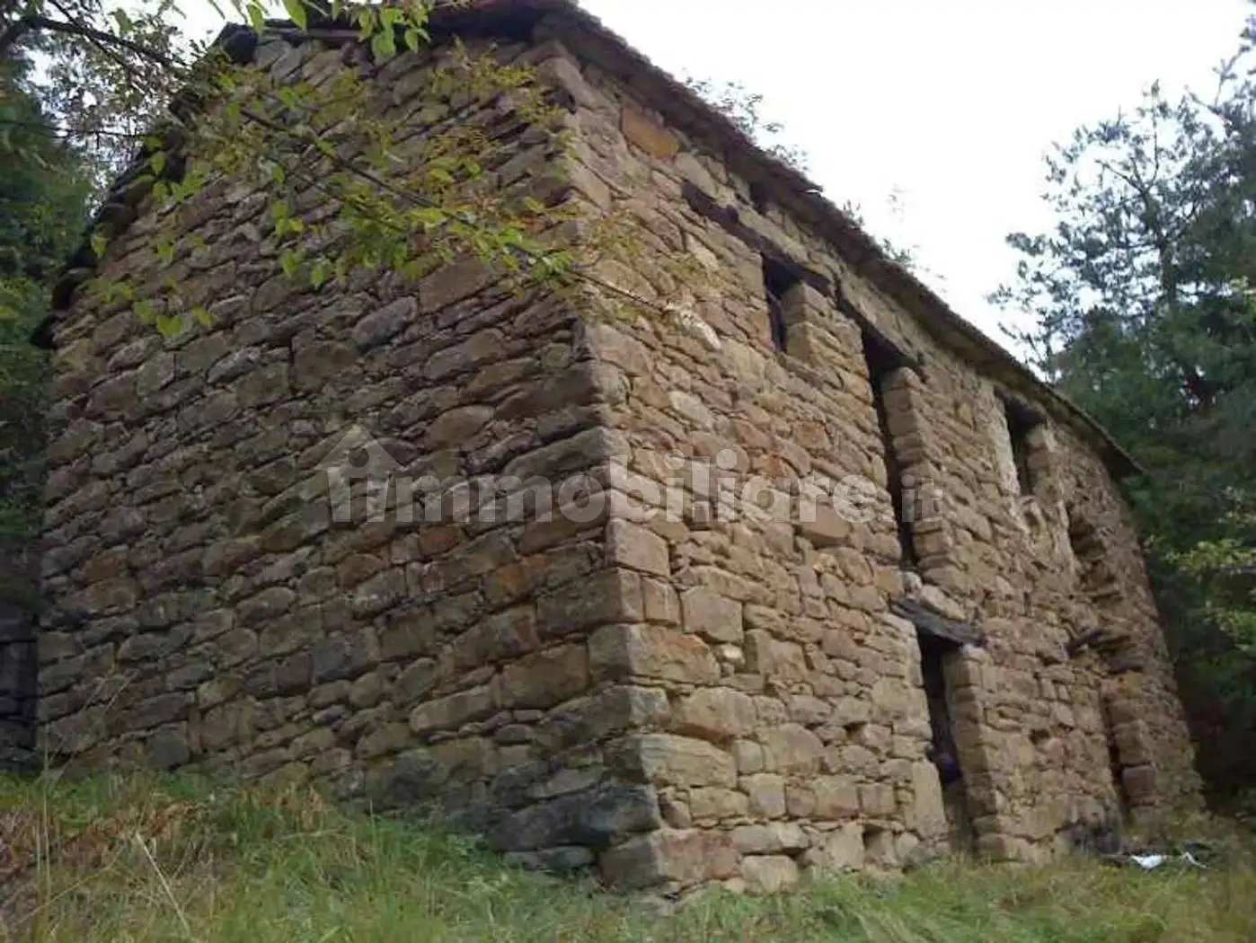 Rustico - Casale in vendita a Gorzegno