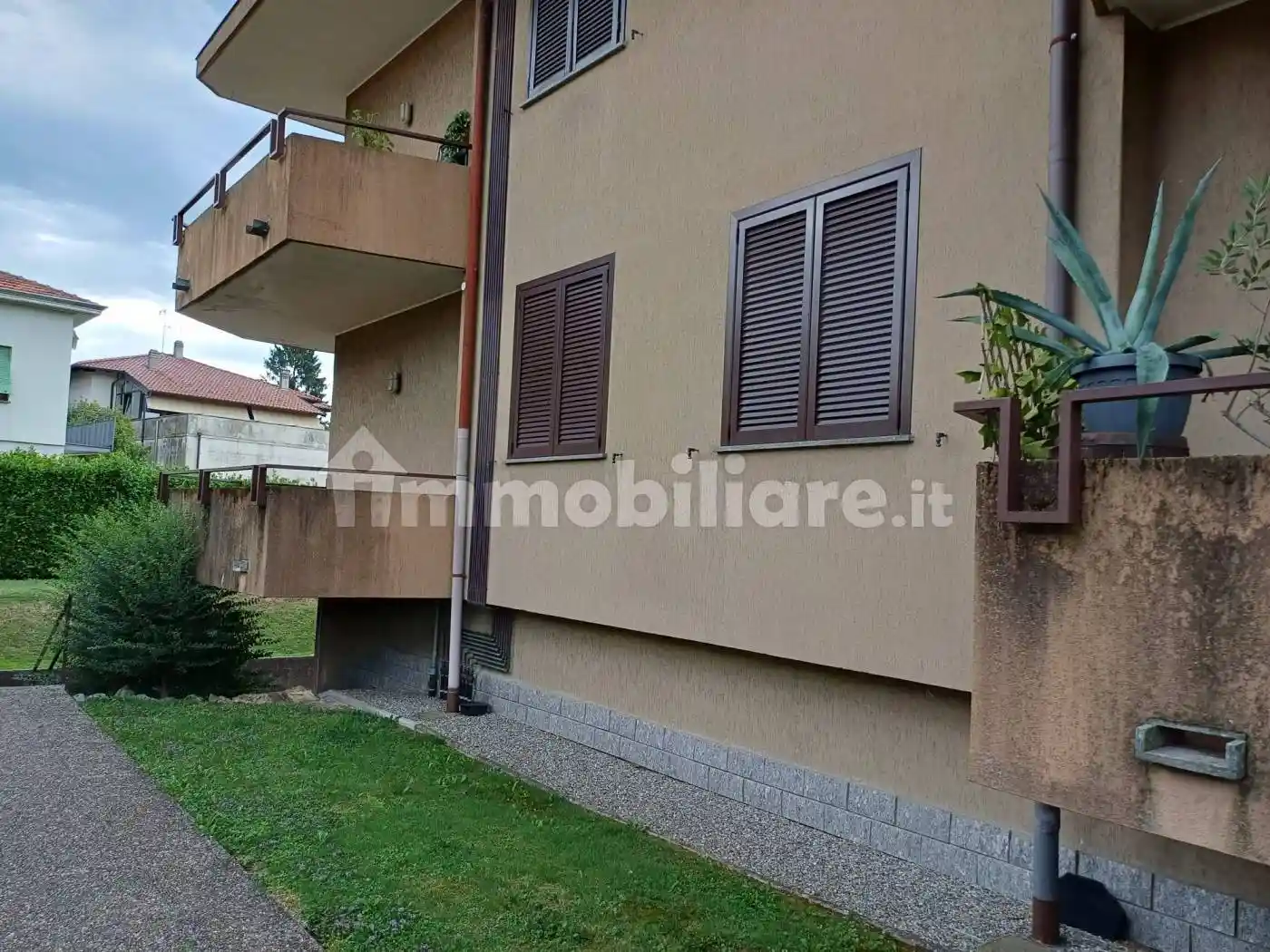 Appartamento in vendita a Varallo Pombia