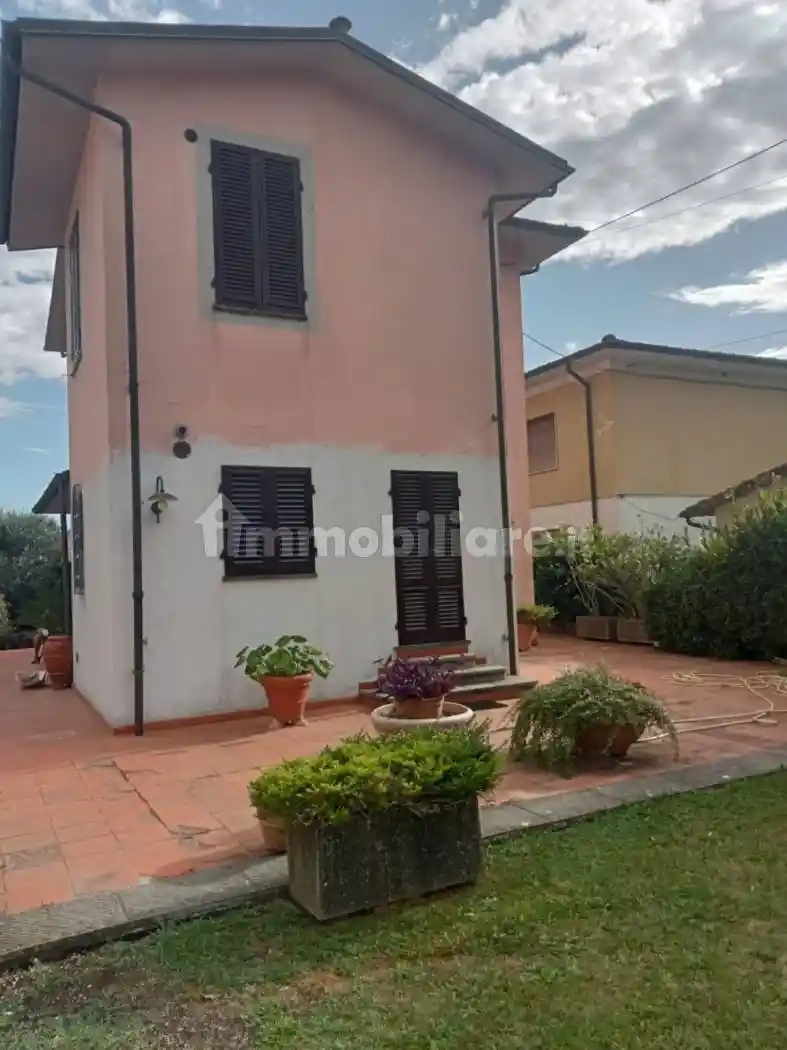 Villa unifamiliare, buono stato, 160 m², Santissima Annunziata, Lucca - foto 2