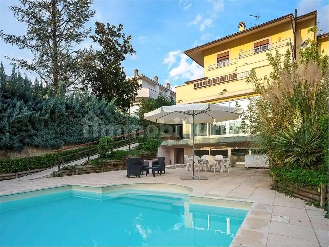 Villa unifamiliare via Ciccarello di Francesco , 10, Centro, Sulmona - foto 4