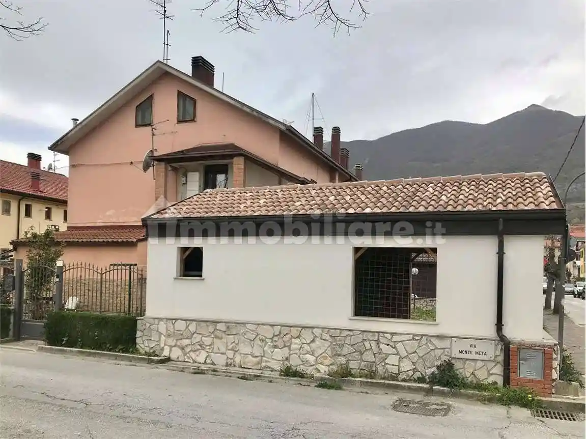 Quadrilocale via Giardini del Rio, 1, Centro, Castel di Sangro - foto 2