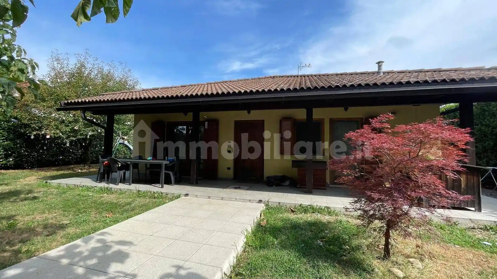 Villa in vendita a Bellinzago Novarese