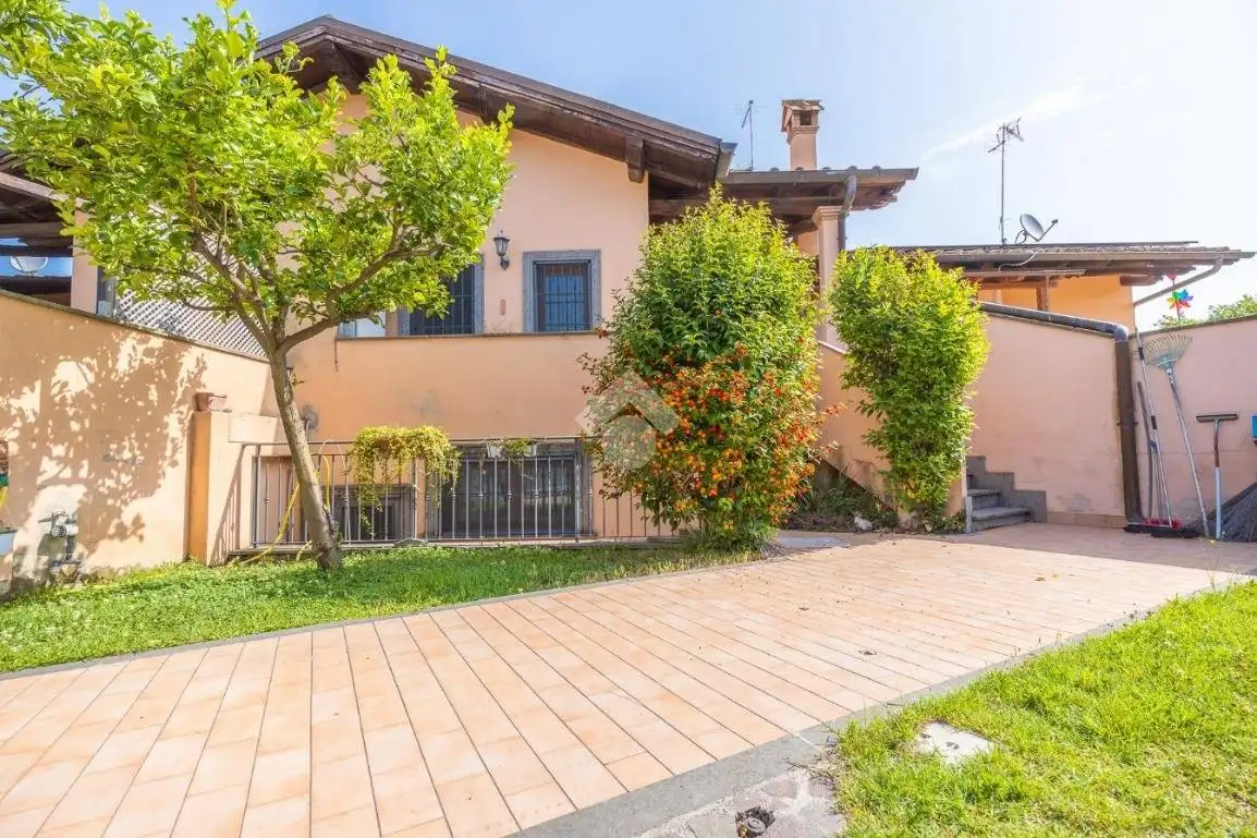 Villa a schiera in vendita a Roma