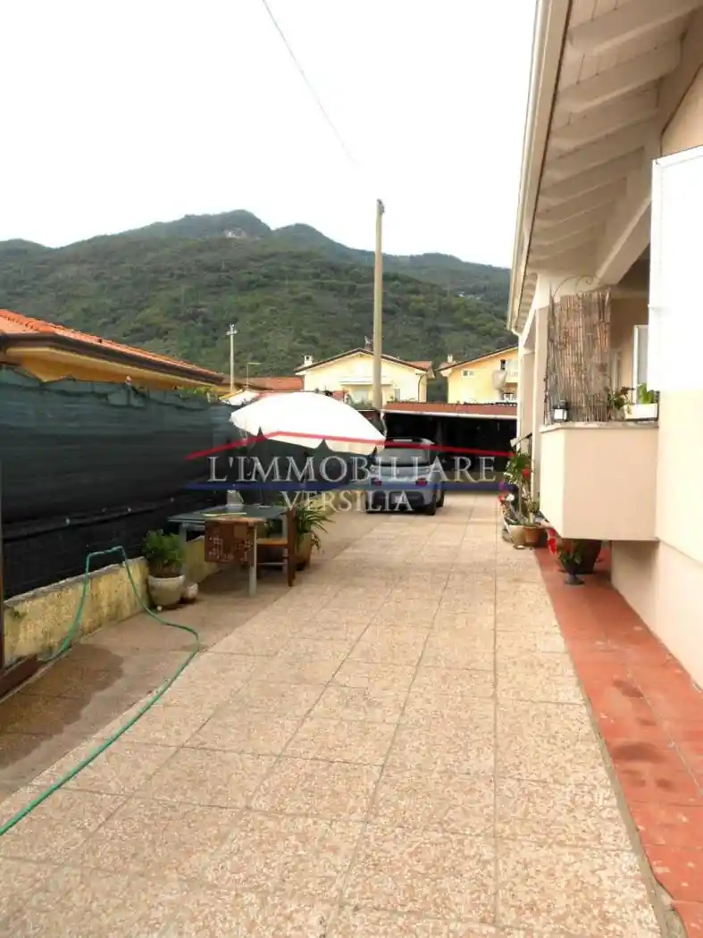 Villa bifamiliare via Petroniano,, Castagnola, Massa - foto 4