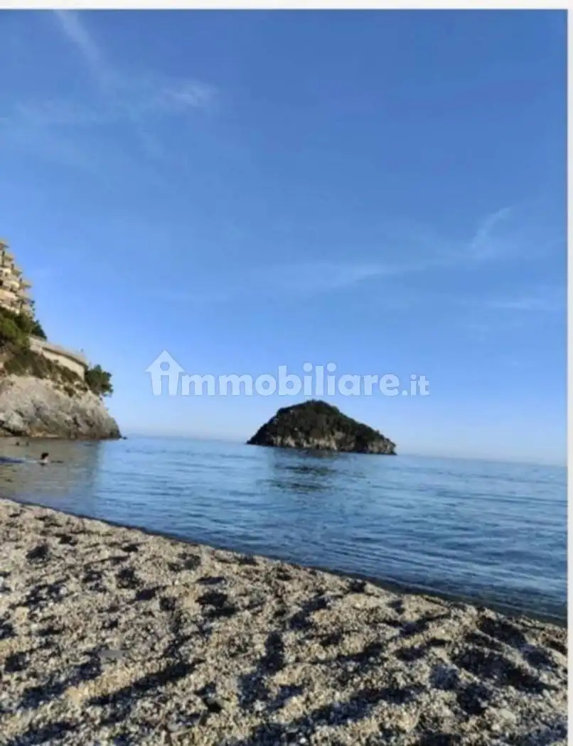 Villa in affitto a Spotorno