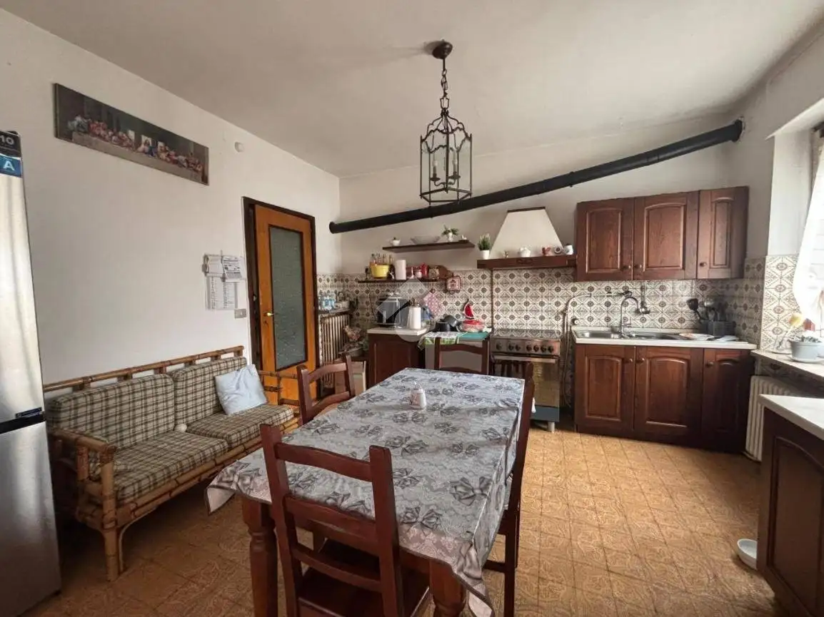 Appartamento via Umberto I 8, Val di Chy - foto 4