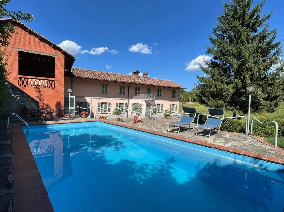 Casa indipendente in vendita a Azzano d'Asti