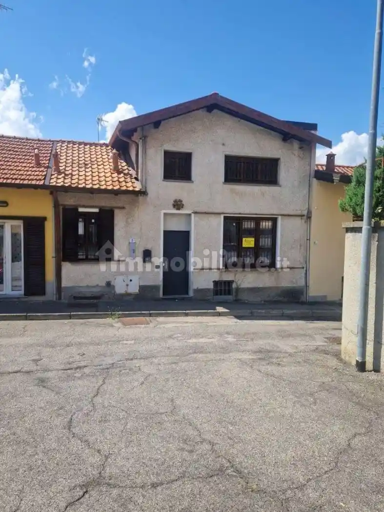 Casa indipendente in vendita a Solbiate Arno