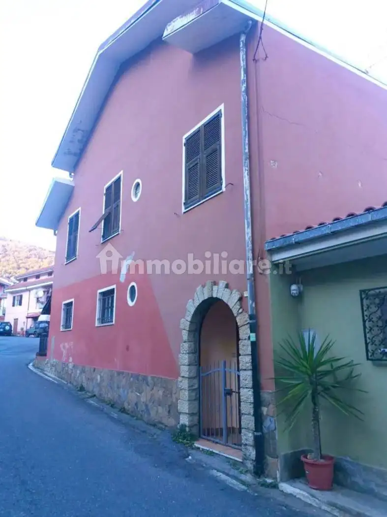 Villa in vendita a Caravonica