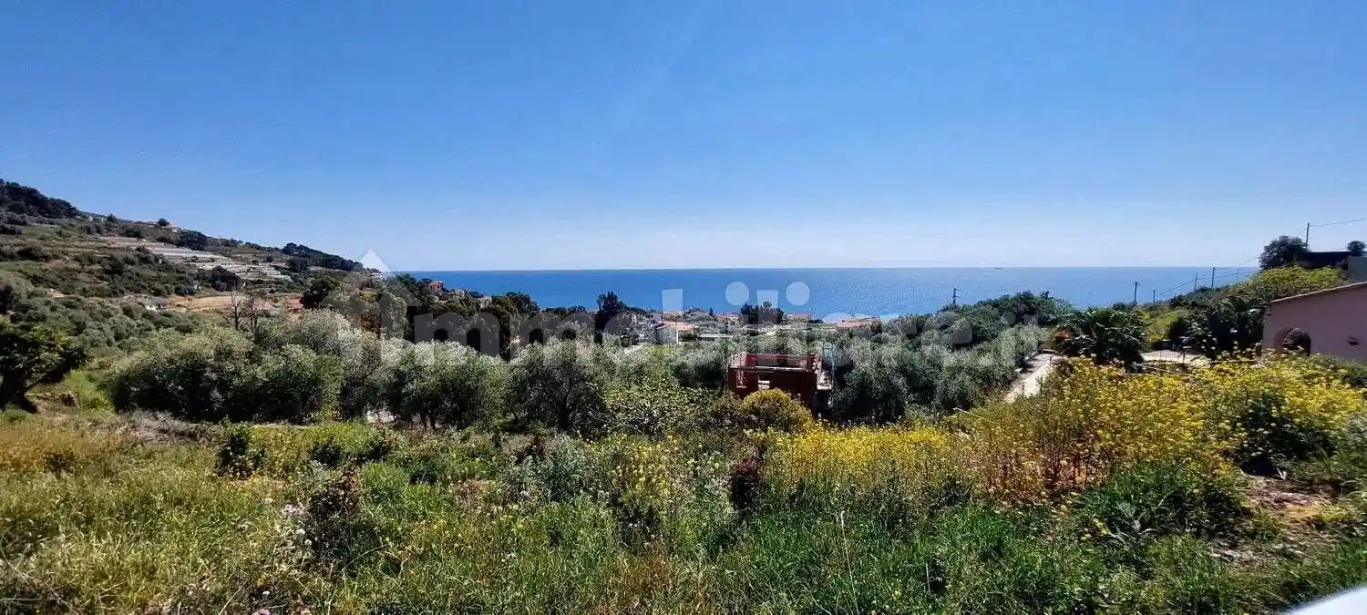 Rustico - Casale in vendita a Cipressa