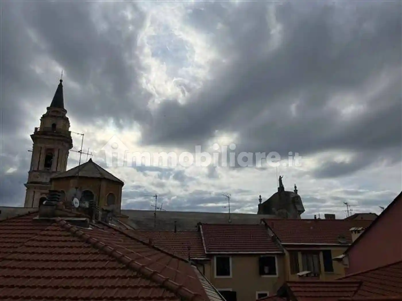 Appartamento in vendita a Imperia