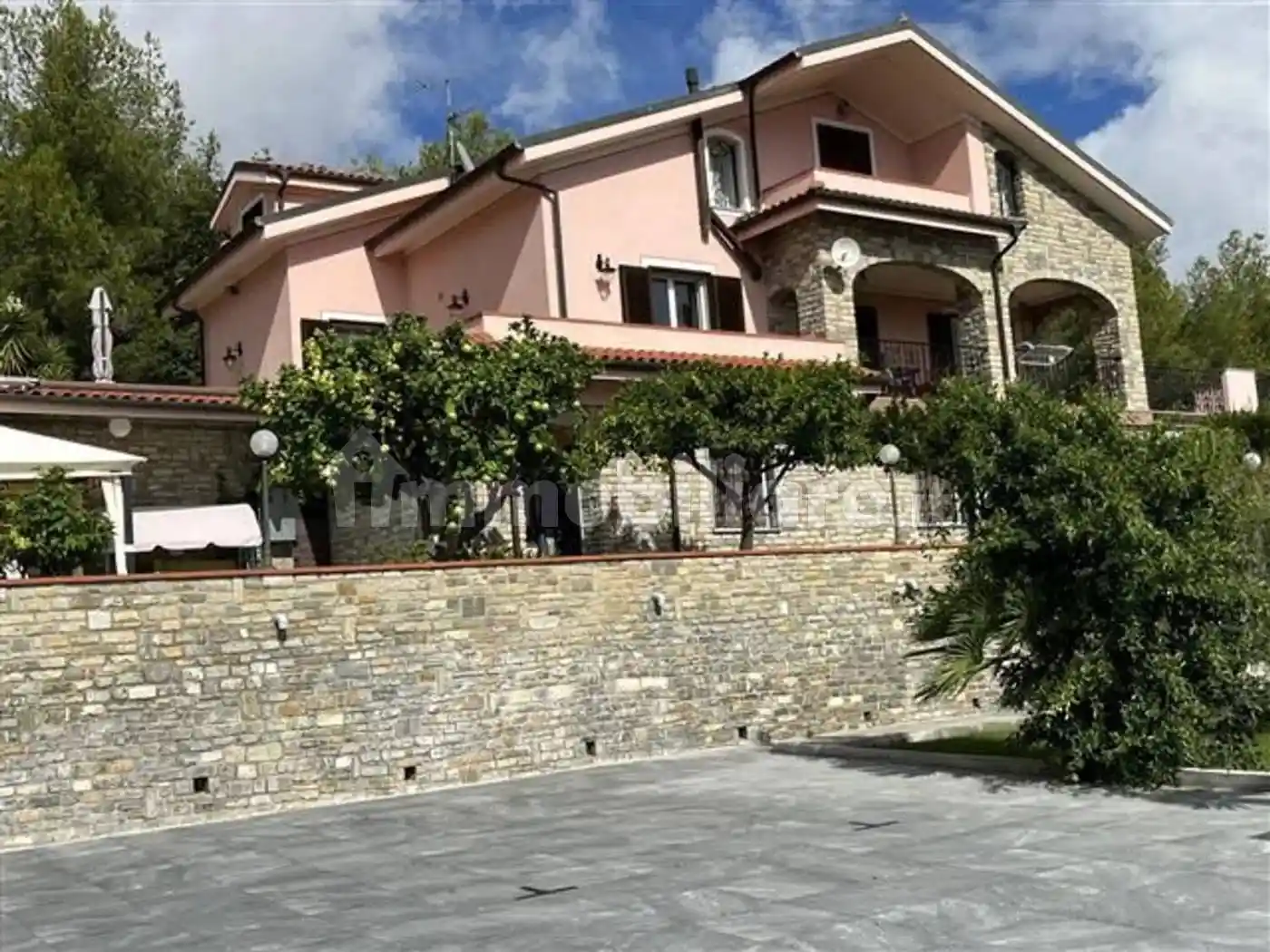 Appartamento in vendita a Imperia