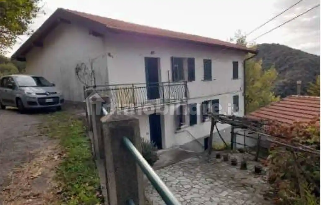 Rustico - Casale in vendita a Savignone