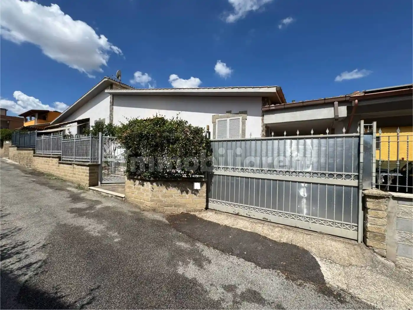 Villa bifamiliare via Badia Pavese, Morena, Roma - foto 2