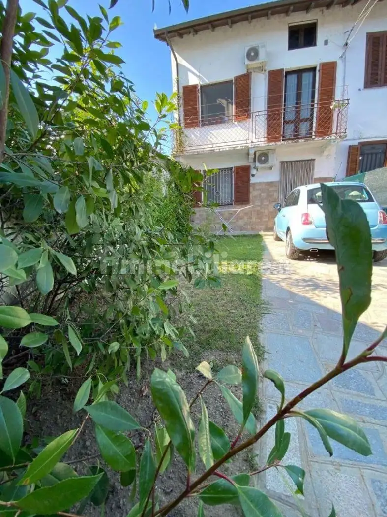 Villa in vendita a Borgolavezzaro