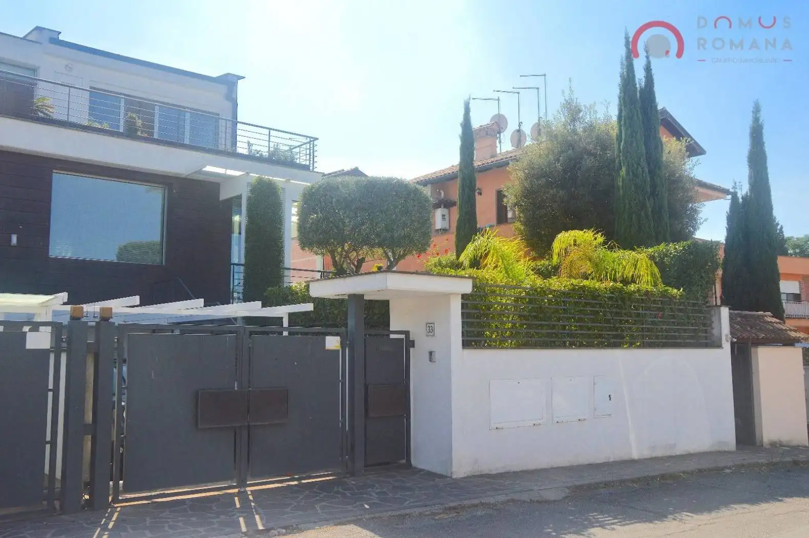 Villa bifamiliare in vendita a Roma