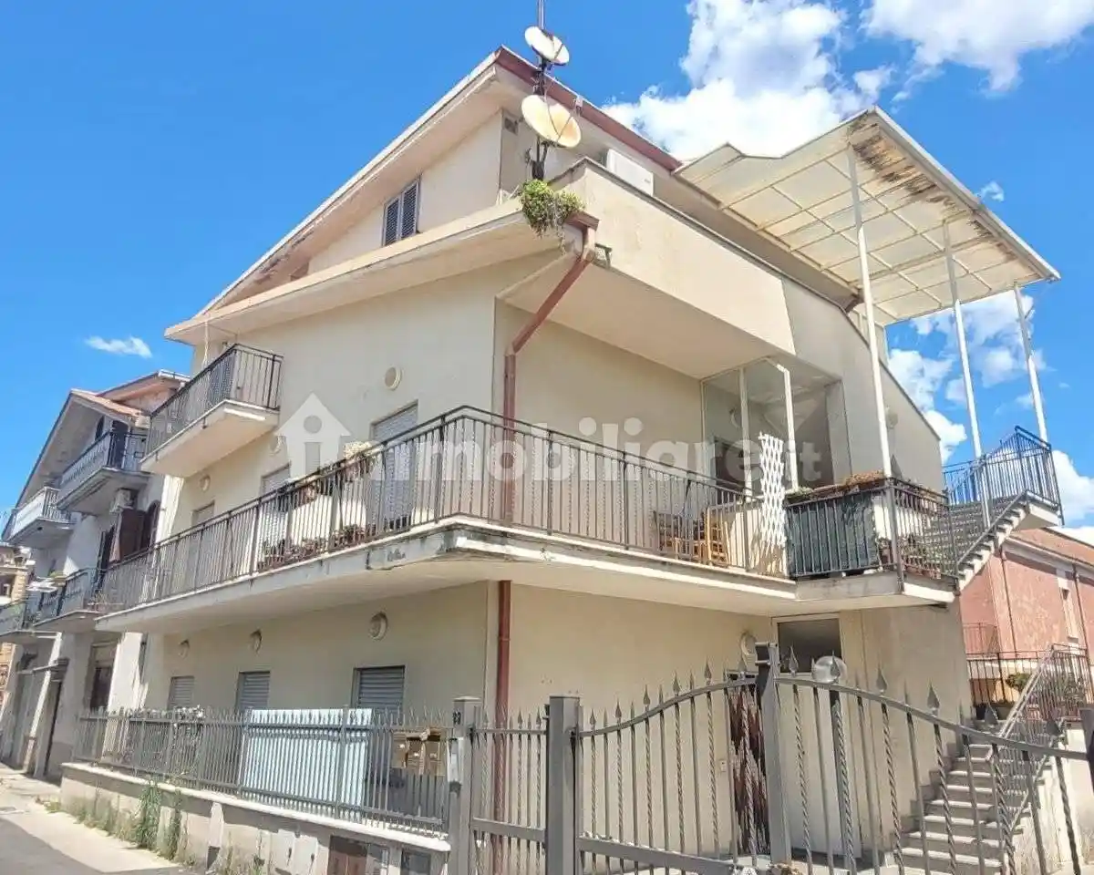 Appartamento in vendita a Guidonia Montecelio