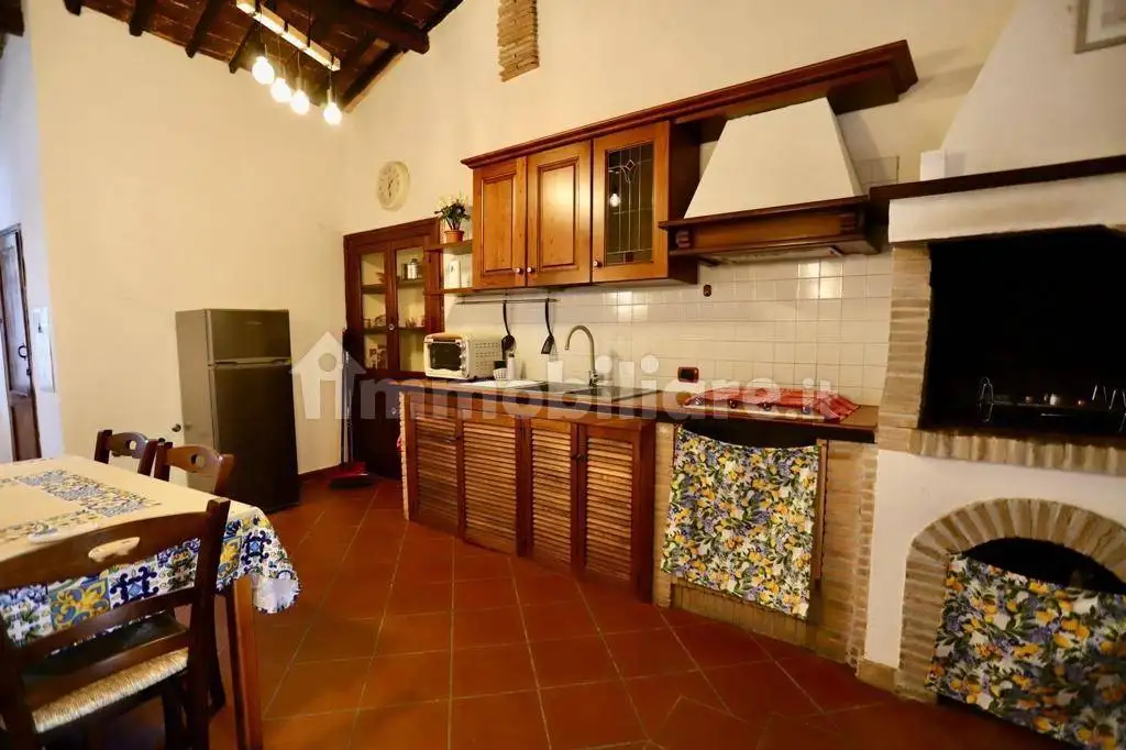 Appartamento in affitto a Capodimonte