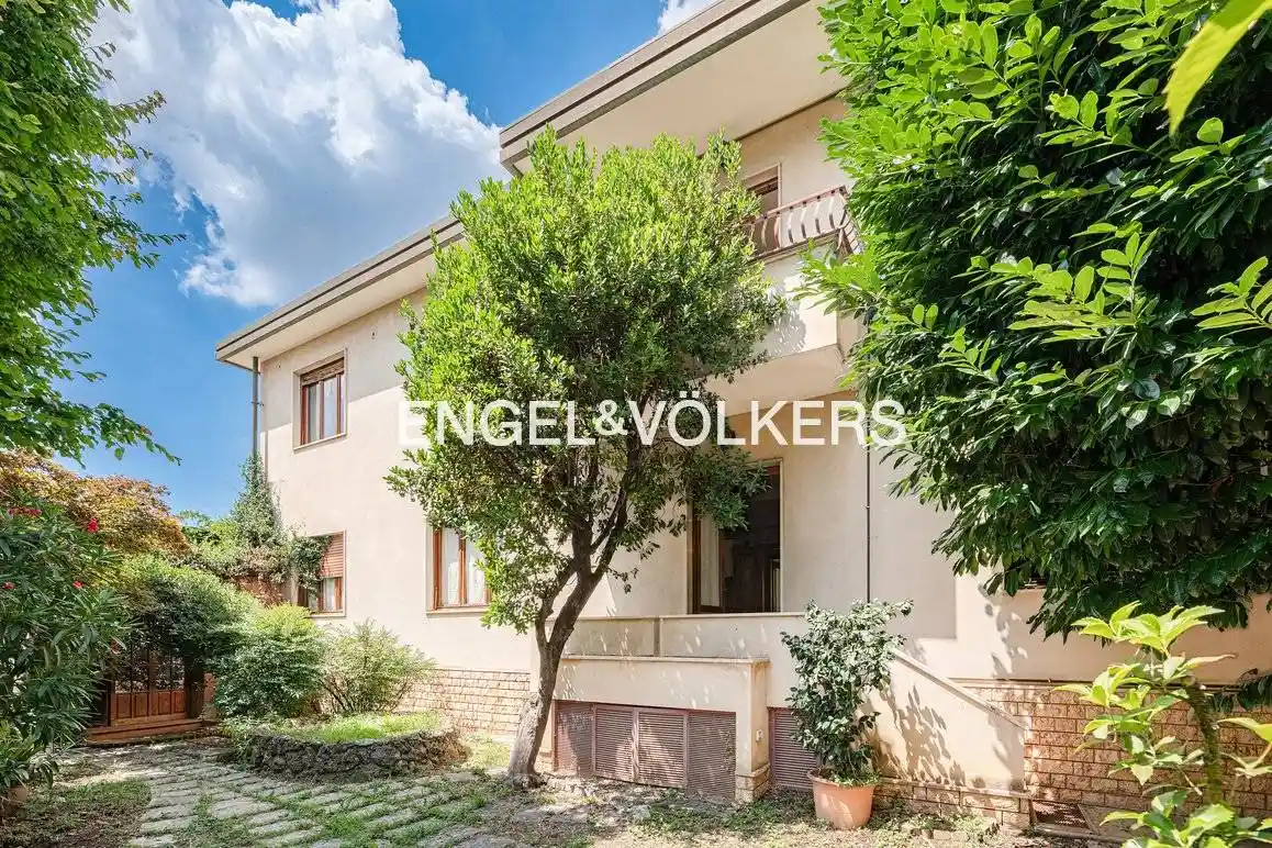 Villa in vendita a Seregno