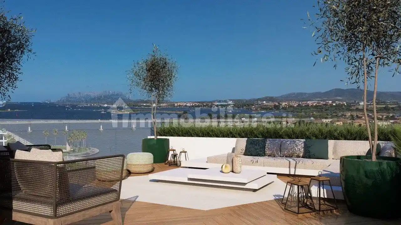 Palazzo - Edificio in vendita a Olbia