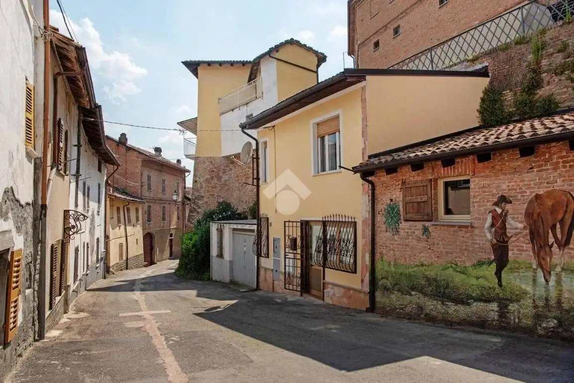 Casa indipendente in vendita a Fontanile