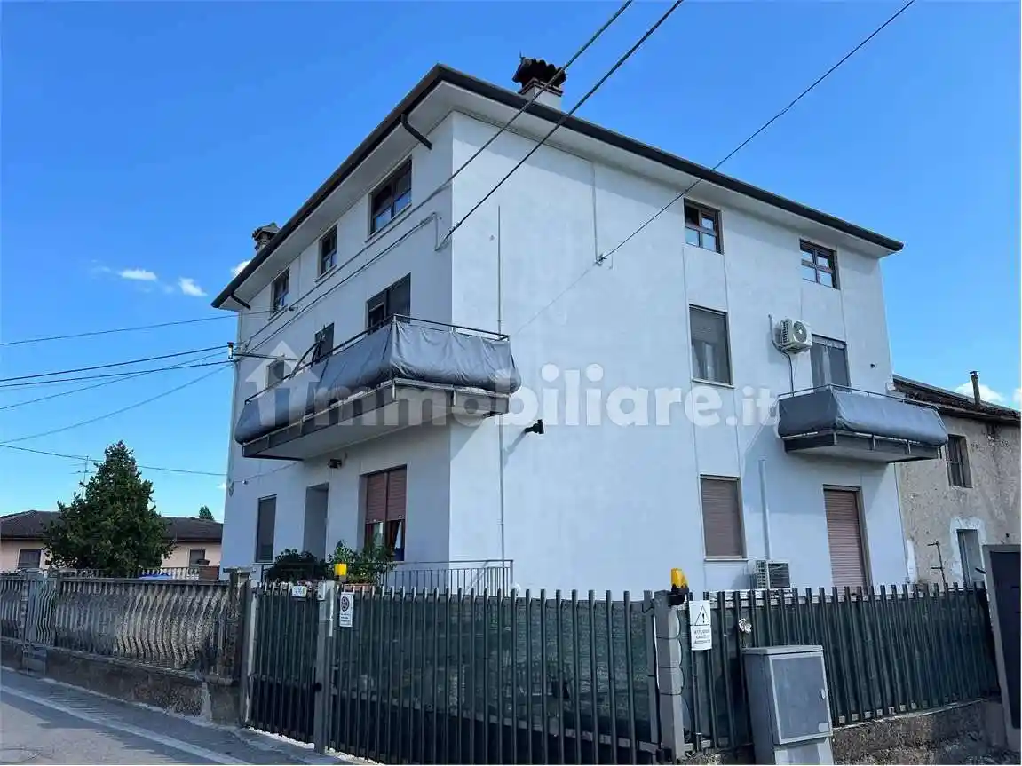 Appartamento in vendita a Villafranca di Verona