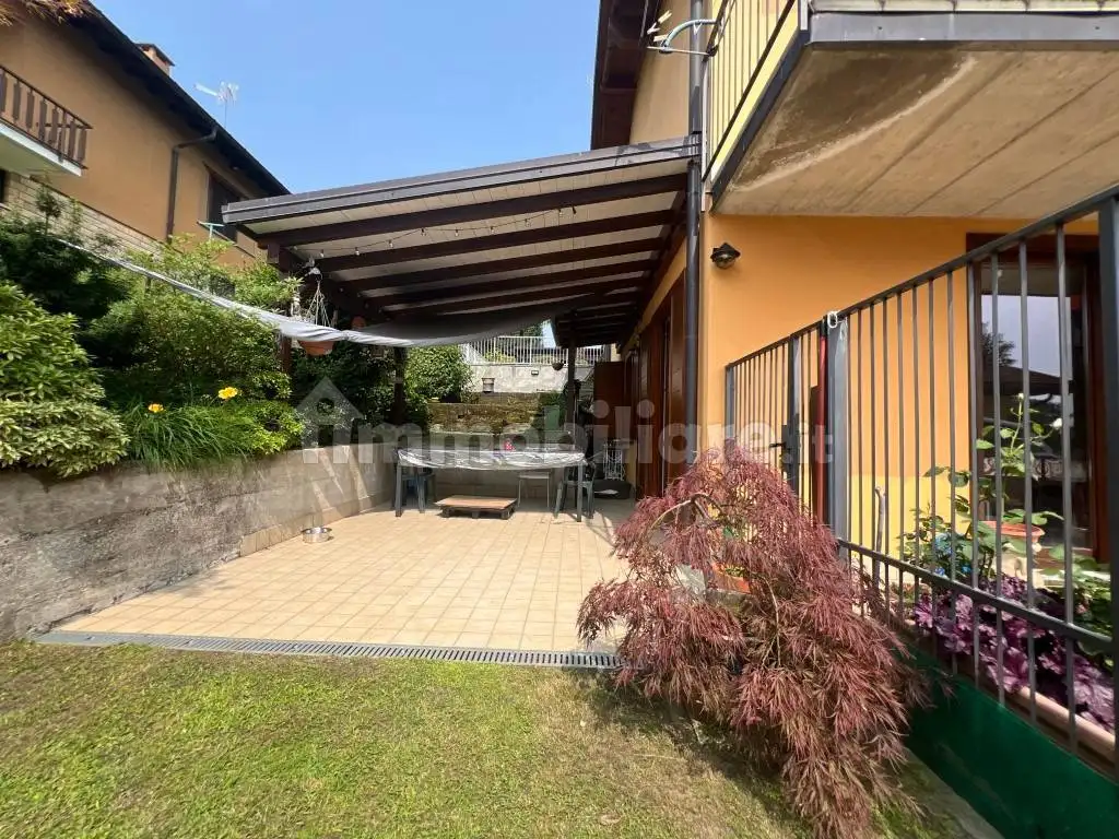 Villetta a schiera in vendita a Cadrezzate con Osmate