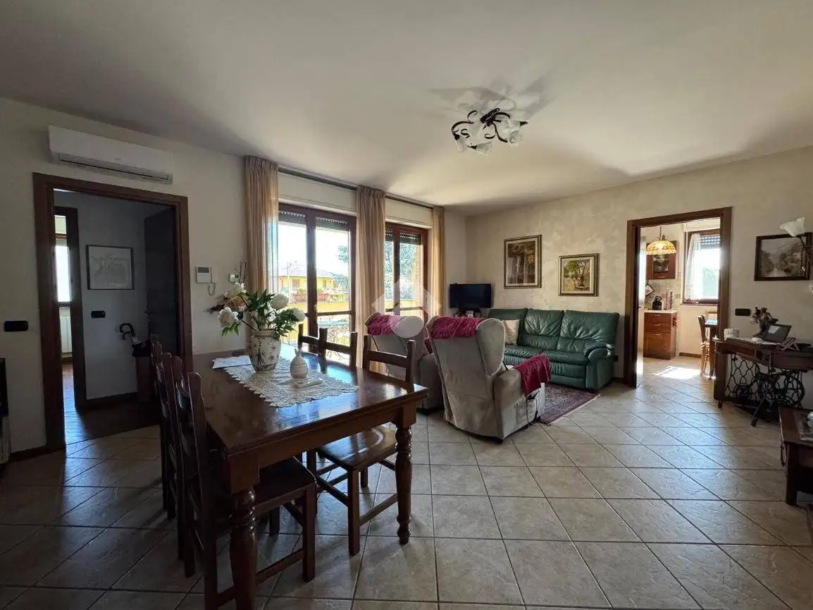 Trilocale via Emilio Scaglia 7, Bottanuco - foto 2