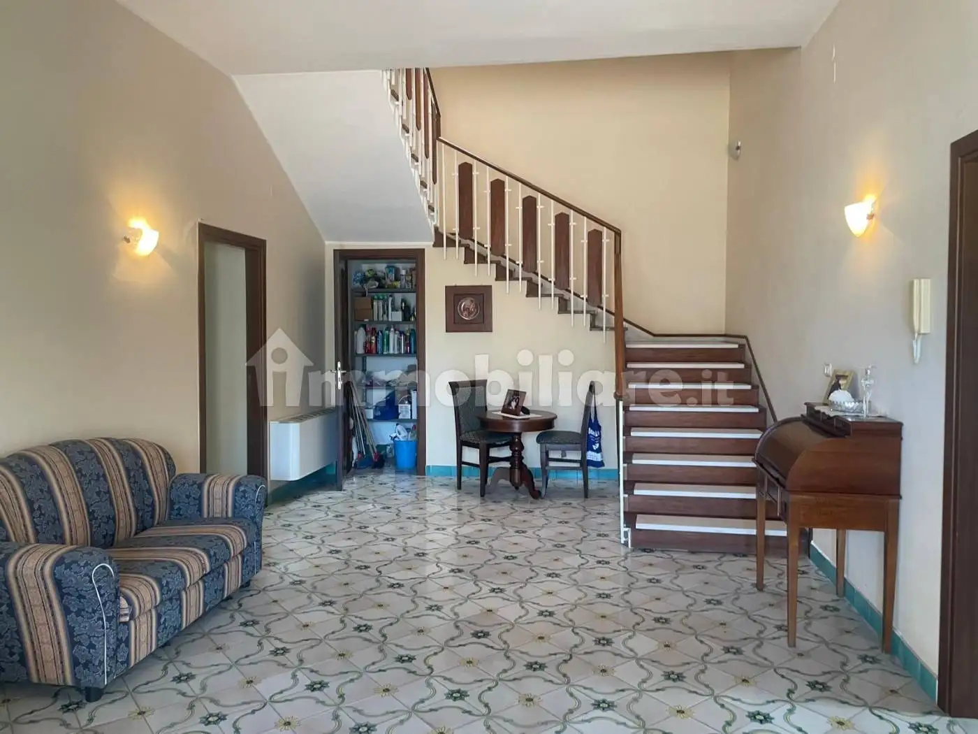 Palazzo - Edificio in vendita a Mondragone