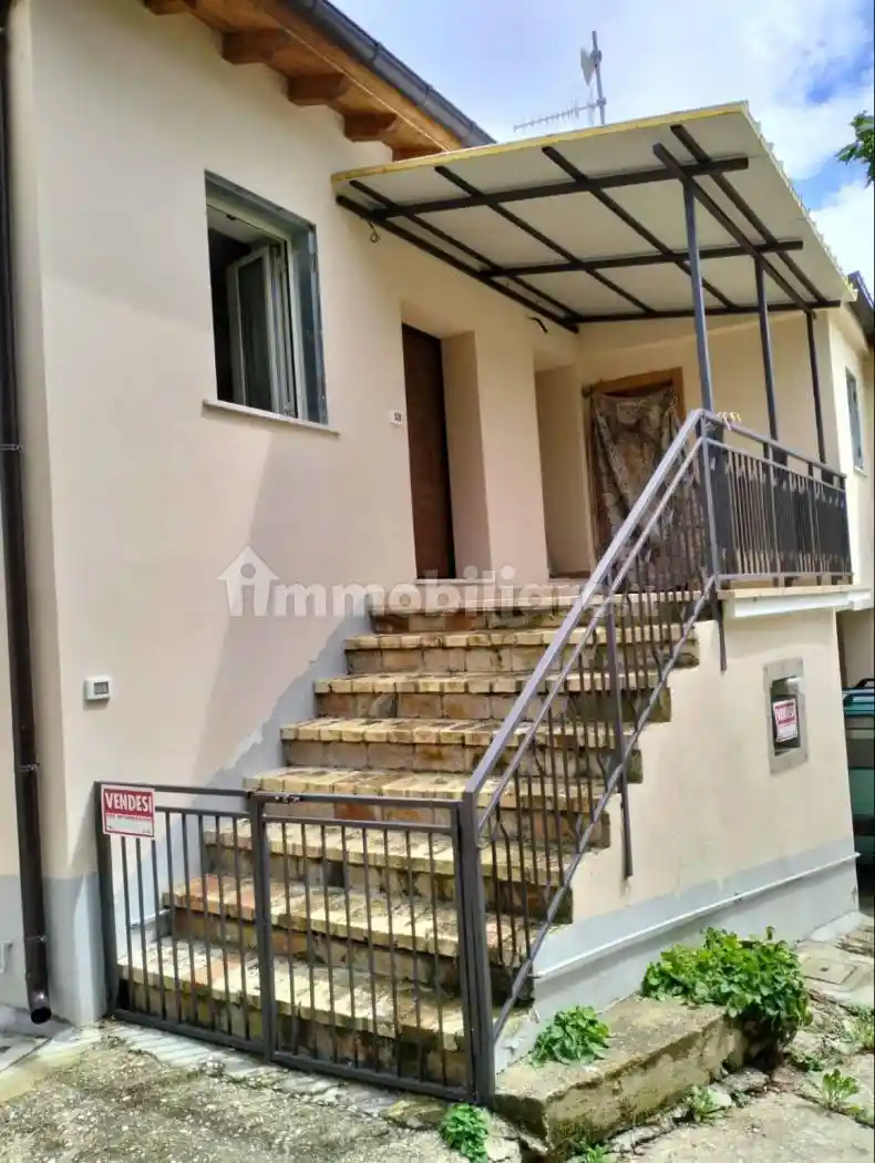 Villetta a schiera in vendita a Bisenti