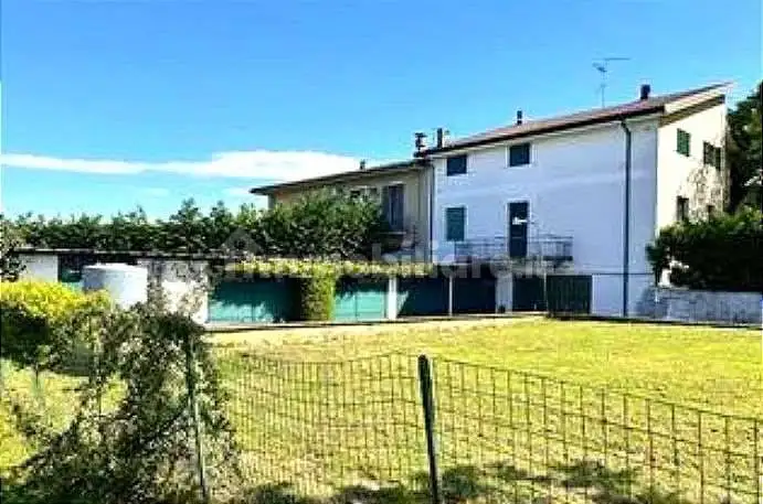 Villa in asta a Agazzano