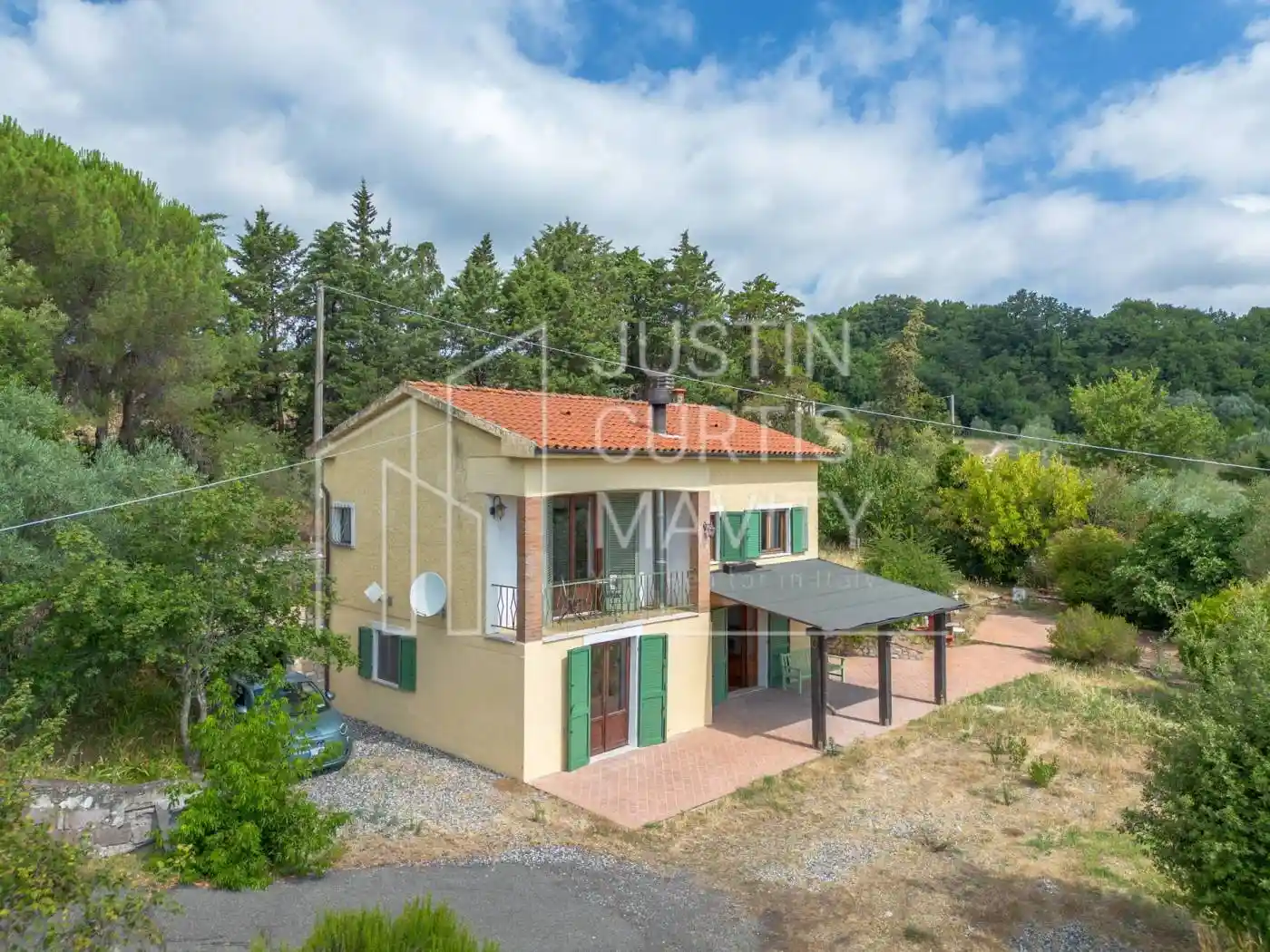 Villa in vendita a Montecatini Val di Cecina