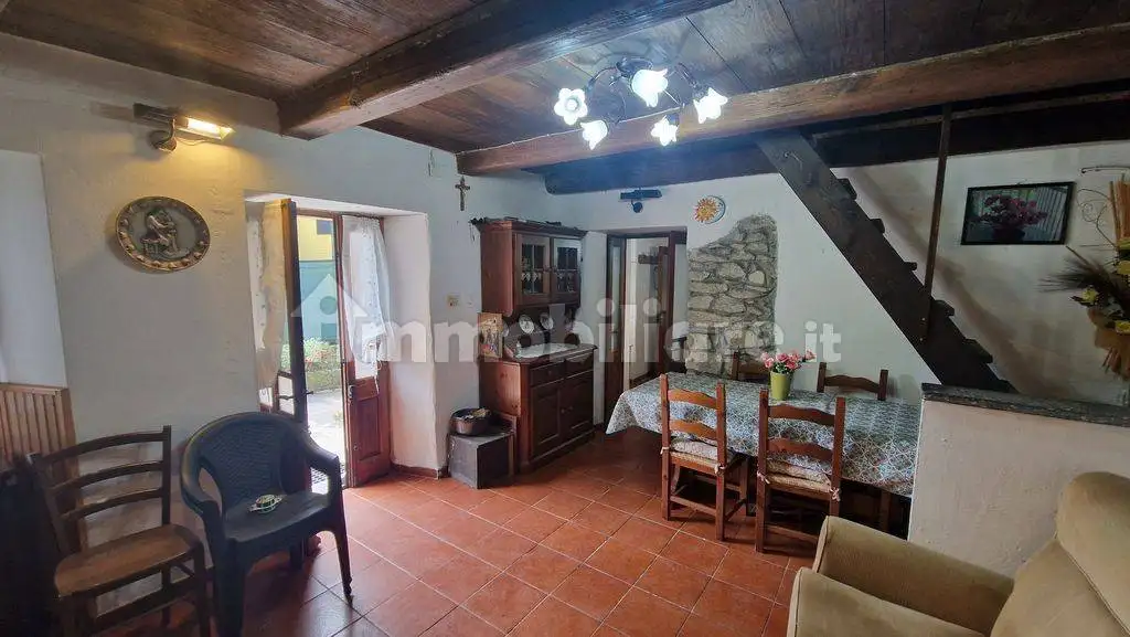 Casa indipendente in vendita a Quarna Sotto