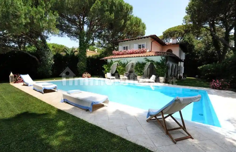 Villa unifamiliare, buono stato, 250 m², Roma Imperiale, Forte dei Marmi - foto 4