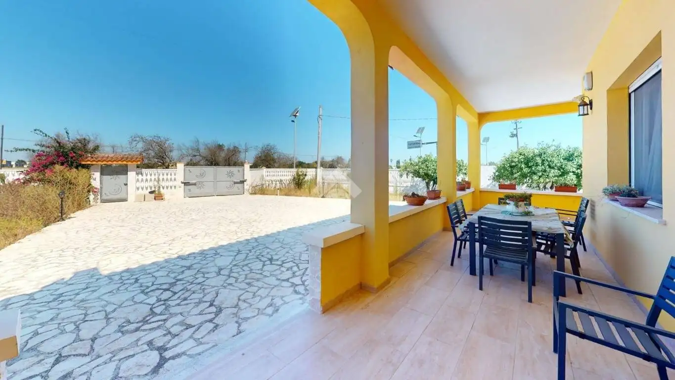 Villa in vendita a Brindisi