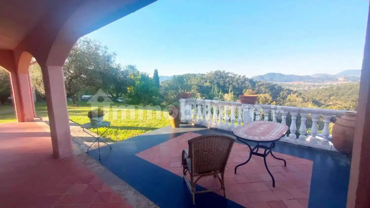 Villa in vendita a Sarzana