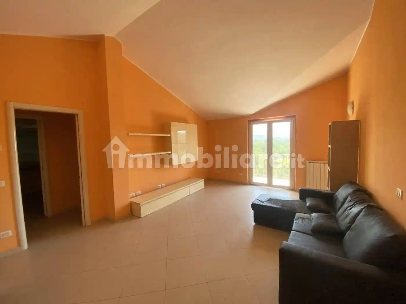 Appartamento in vendita a Follo