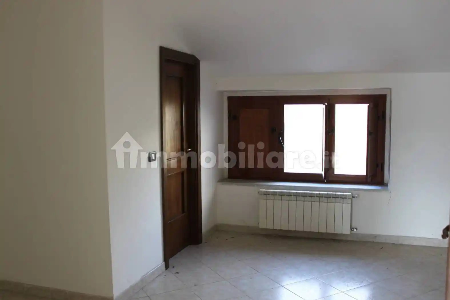 Terratetto unifamiliare 70 m², buono stato, Dugenta - foto 4